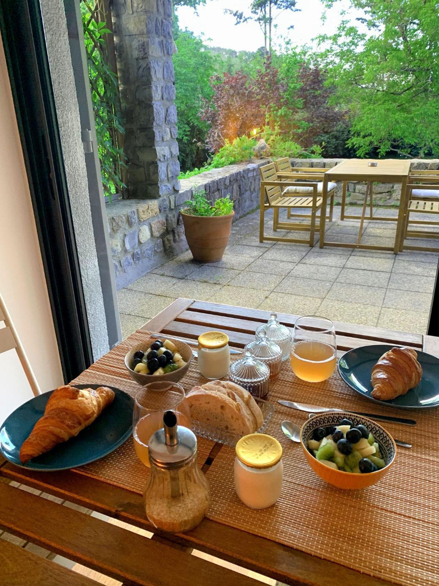 L'Auberge Du Ranc Saint Sebastien d'Aigrefeuille Esterno foto